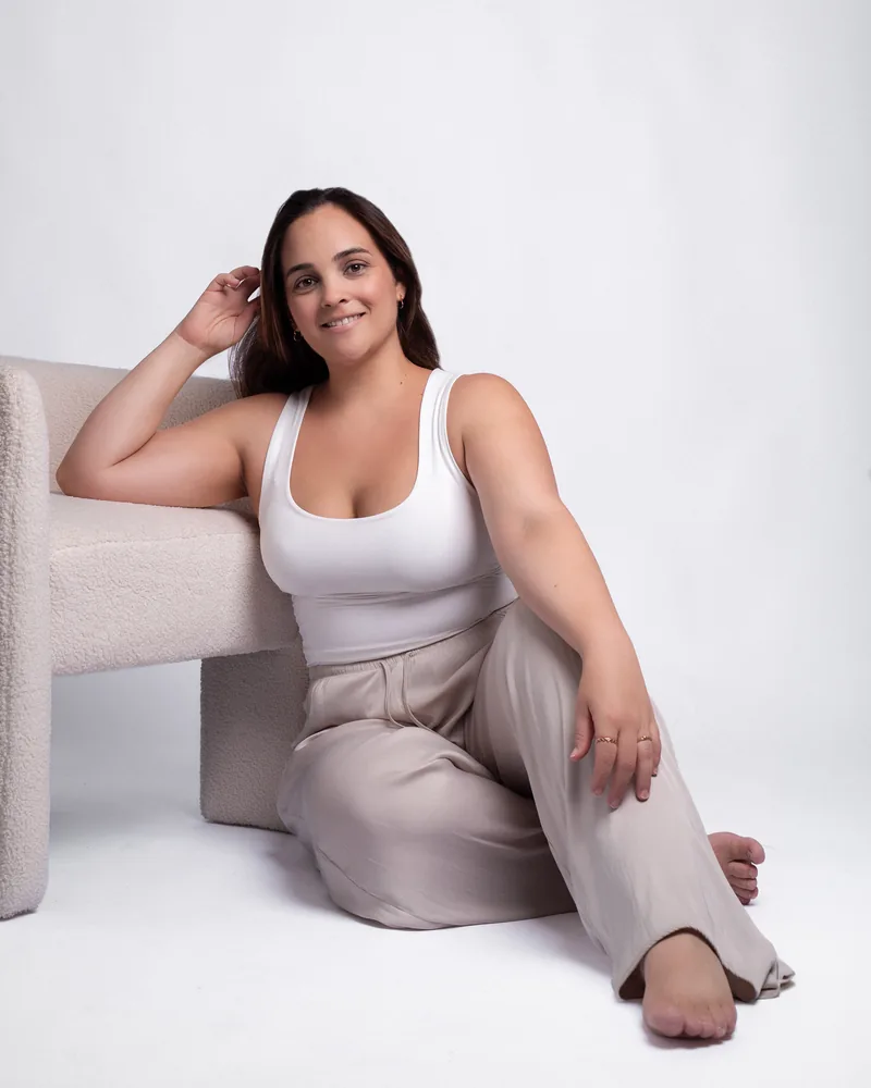 Retrato de Anabella, cofundadora de Claro Content Studio